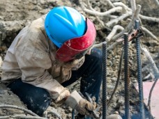 軌道6號線中新大道西站輸電線路遷改工程